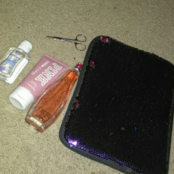 Beauty an clothes iteams - Picture 5 of 6